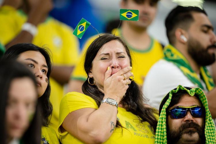 تصاویر تماشاگران جام جهانی قطر,عکس های تماشاگران زن در یک چهارم نهایی جام جهانی 2022 قطر,تصاویر تماشاگران دیدار برزیل و کرواسی