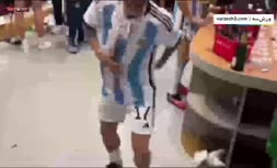 خواندن سرود قهرمانی در رختکن آرژانتین پس از فینال جام جهانی/ جشن قهرمانی آرژانتینی ها در سرزمین دوم مارادونا