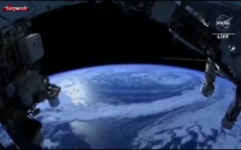 فیلم/ لحظه حیرت انگیز تماشای زمین از فضا