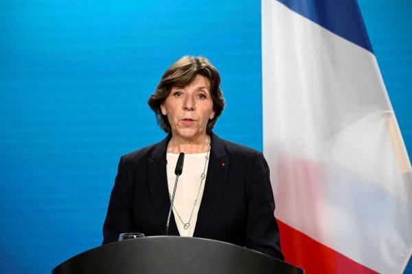 وزیر امور خارجه فرانسه,واکنش فرانسه به اعتراض ایران درخصوص اقدامات نشریه شارلی‌ابدو