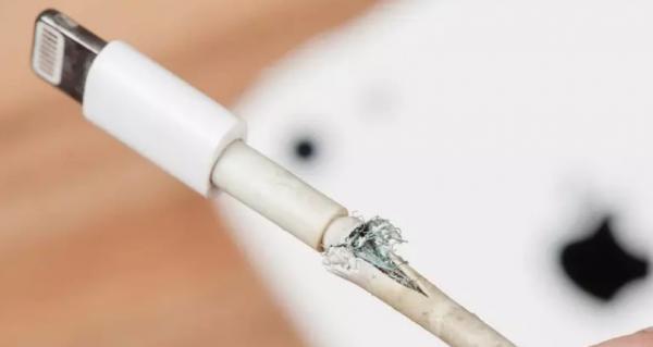 شارژر اپل,دلیل خرابی سریع کابل شارژرهای اپل