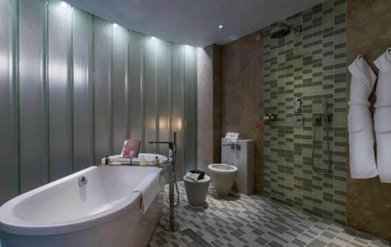 نصرت گوکچه,عمارت لاکچری