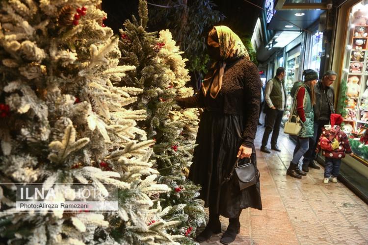 تصاویر خرید برای سال نو میلادی 2023 در تهران,عکس های خرید برای سال نو میلادی در تهران,تصاویری از خرید سال نوی میلادی در تهران