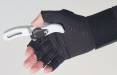 دستکش هوشمند,ابداع دستکشی با قابلیت آموزش خط بریل به نابینایان