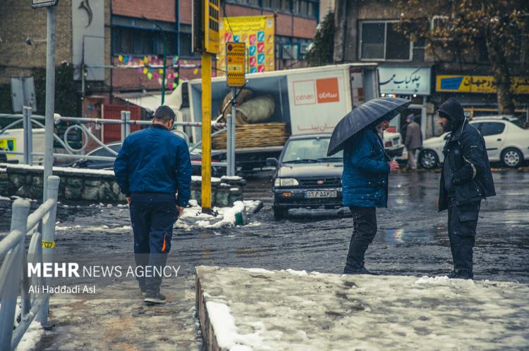 تصاویر اولین برف زمستانی در ایران,عکس های بارش برف در تهران,تصاویر بارش برف دی 1401 در ایران