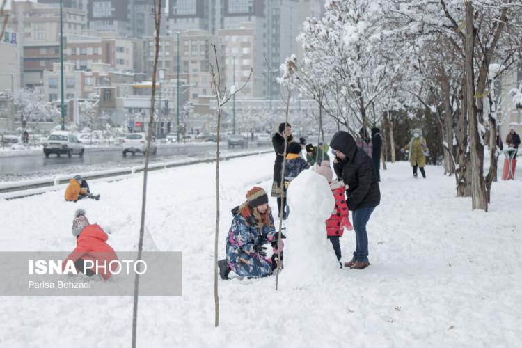 تصاویر اولین برف زمستانی در ایران,عکس های بارش برف در تهران,تصاویر بارش برف دی 1401 در ایران