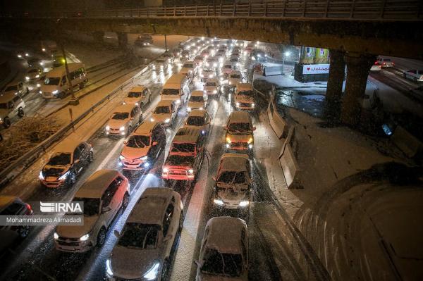 برف تهران در 20 بهم ن1401,غافلگیری مسئولان با بارش برف در تهران