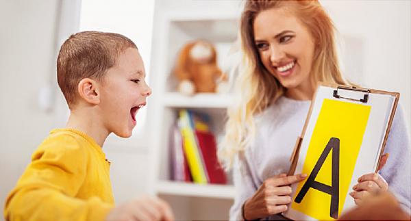 تشخیص اختلال اوتیسم از نحوه حرف زدن کودکان,اوتیسم