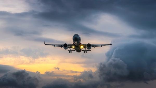 بلیط هواپیما,فروش اجباری بلیت با اقامت و قیمت نجومی در شرکت‌های هواپیمایی