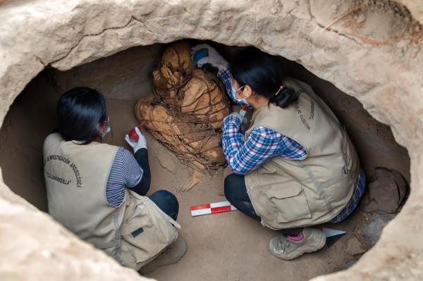 مومیایی مرموز,مقبره ای زیرزمینی درکشور پرو