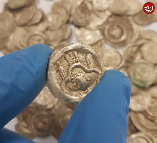 سکه‌های نازک و یک‌طرفه‌ی قرون وسطایی, سکه های عجیب