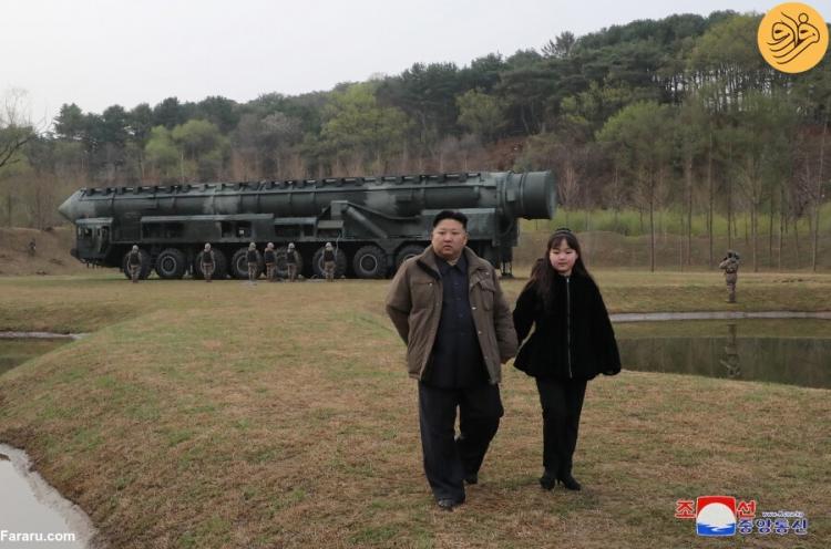 تصاویر آزمایش موشک بالستیک کره شمالی با حضور کیم و دخترش,عکس های آزمایش موشکی کره شمالی,تصاویر آزمایش موشکی در کره شمالی