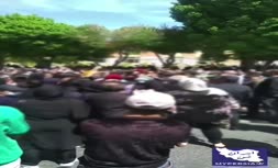 فیلم/ تجمع مردم شاهین‌شهر در اعتراض به مسمومیت دانش آموزان در مدارس