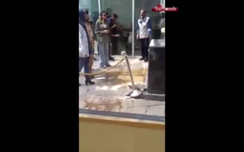 فیلم/ ممانعت از ورود زنان بدون حجاب به محوطه تاریخی طاق بستان کرمانشاه