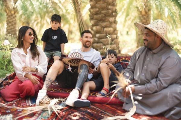 لیونل مسی,سفر مسی همراه خانواده به عربستان