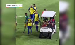 فیلم/ جنجال جدید رونالدو در عربستان؛ درگیری با خودروی حمل بازیکنان!