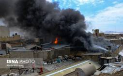 تصاویر آتش‌سوزی در انبار چسب در محدوده بازار تهران,عکس های آتش گرفتن انبار چسب در تهران,تصاویر آتش سوزی انبار چسب در تهران