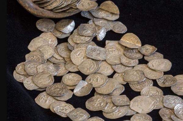 سکه,کشف گنجینۀ کمیاب سکه‌های ۵۰۰ ساله در مجارستان