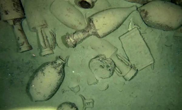 مدیترانه,کشف کوزه‌های دو هزار ساله در اعماق مدیترانه