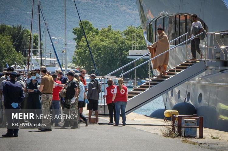 تصاویر واژگونی قایق مهاجران درسواحل یونان,عکس های واژگونی قایق مهاجران درسواحل یونان,تصاویری از واژگونی قایق مهاجران درسواحل یونان