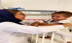 ویدئویی از آواز خواندن زن پرستار وایرال شد