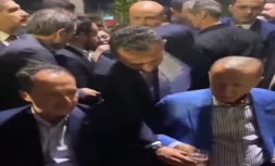 رفتار عجیب اردوغان جنجالی شد/ رئیس جمهور ترکیه از دست محافظش آب نخورد!