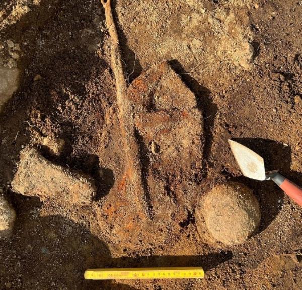 اشیا تاریخی,کشف ماهی‌تابه در مقبرۀ یک جنگجوی وایکینگ