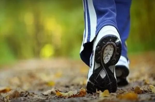 پیاده روی,کاهش احتمال ابتلا ابه اقسردگی با پیاده روی کوتاه روزانه