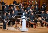 استفاده از ربات در کنسرت,یک ربات انسان‌نما رهبر ارکستر