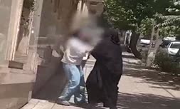 فیلم/ برخورد خشن گشت ارشاد با یک دختر بی حجاب در گیشا