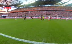 فیلم/ نصب دوربین روی بدن بازیکنان فوتبال حین بازی کلن و میلان