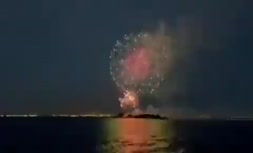 فیلم/ خوشحالی و آتش‌بازی اوکراینی‌ها در پی ناآرامی‌های داخلی روسیه