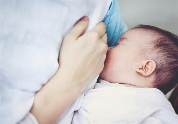 شیر مادر,کاهش کم خونی نوازادان با تغذیه از شیر مادر