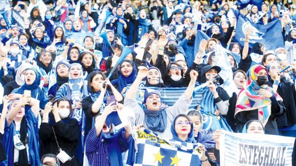 حضور باناون در ورزشگاه,نامه تهدیدآمیز فیفا به فدارسیون فوتبال ایران