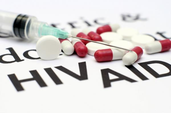 ایدز,کاهش خطر انتقال ایدز با مصرف داروهای HIV