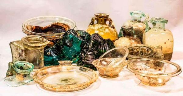 کشف محموله خیره‌کننده در عمق دریا,ظروف شیشه‌ای رومی