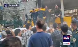 فیلم/ لحظه خارج کردن پیکر دو پلیس از زیر آوار در تهران