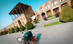 کلیپی جذاب از رونمایی پیراهن فصل آینده سپاهان/ حضور بازیکنان در آثار باستانی اصفهان