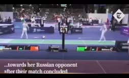 فیلم/ امتناع شمشیرباز زن اوکراینی از دست دادن با رقیب روس؛ اخراج از مسابقات جهانی!