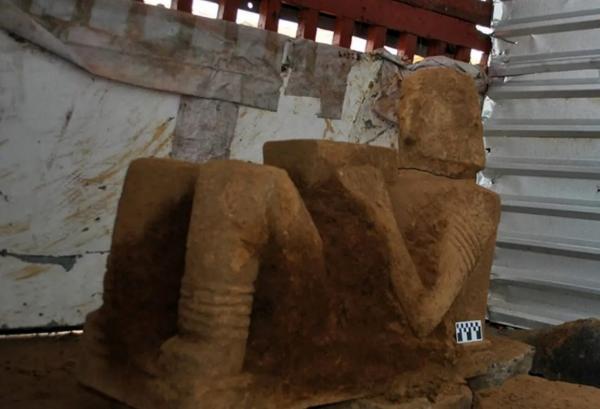 مجسمه لمیده در مکزیک,کشف یک مجسمۀ عجیب لمیده در مکزیک