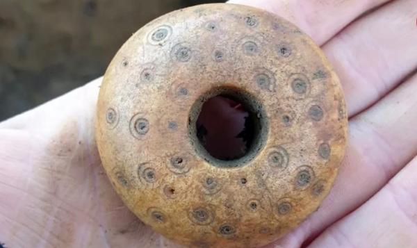 کشف کوزۀ سالم ۴ هزار ساله که در یک روستای ناشناخته,کوزه