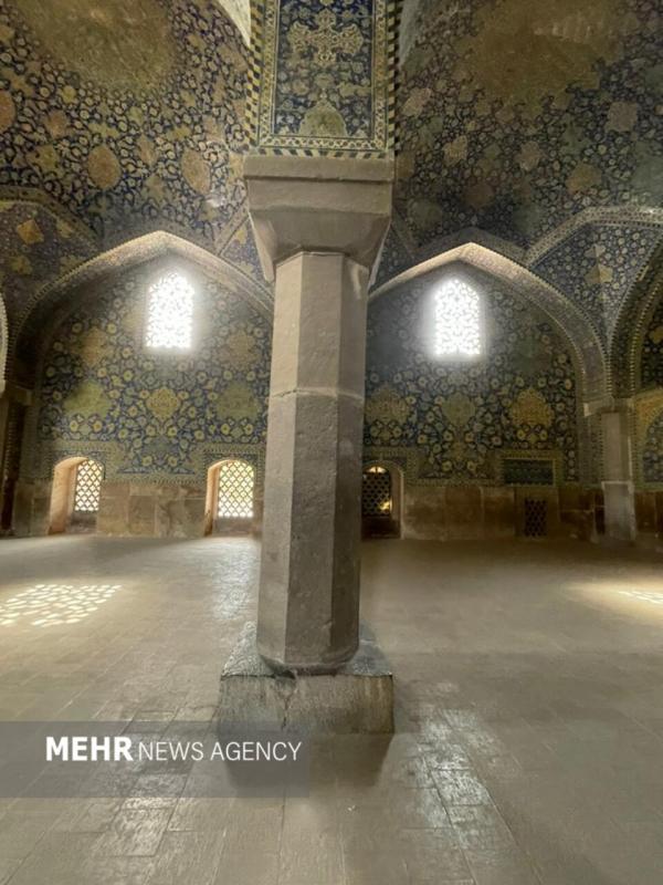 ترک گنبد مسجد جامع اصفهان,فرونشست میدان نقش جهان اصفهان