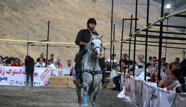 تصاویر جشنواره شو سواری,عکس های جشنواره اسب کرد,تصاویری از جشنواره شو سواری اسب کُرد