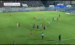 فیلم/ اخراج منصوریان از زمین به دلیل دویدن دنبال سگ!