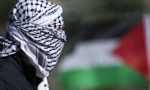 پوشیدن چفیه فلسطینی در مدارس,ممنوع شدن پوشیدن چفیه فلسطینی در مدارس