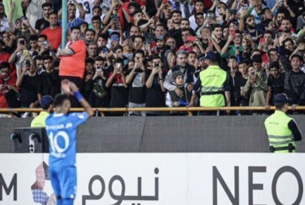 نیمار,واکنش نیمار به تشویق هواداران نساجی در ورزشگاه آزادی