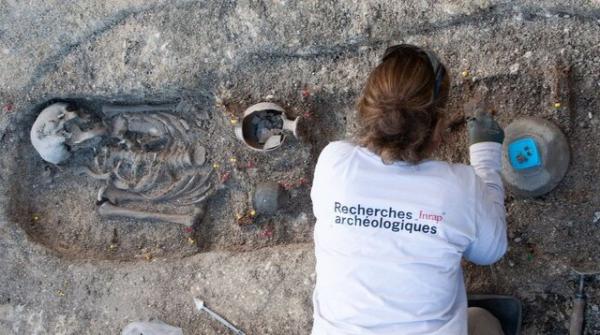 کشف تابوت استثنائی یک زن در فرانسه, تابوت ۱۸۰۰ساله متعلق به زنی در فرانسه