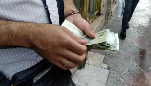 دلار دلار,قیمت دلار در 21 مهر 1402