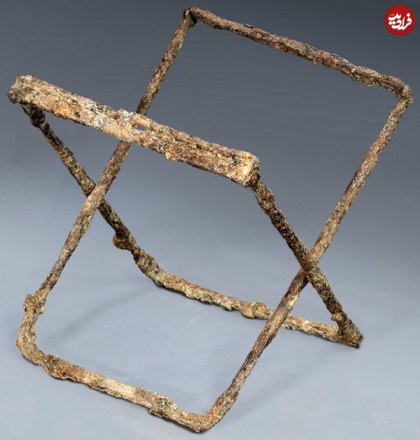 صندلی,کشف صندلی عجیب در یک قبر ۱۴۰۰ ساله