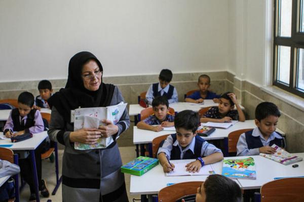 کمبود معلم در ایران,تدریس اولیا در مدارس بجای معلمان
